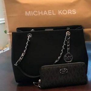 Michael Kors Purse & Wallet